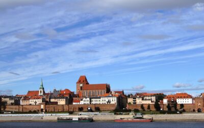 Toruń na wycieczce szkolnej, czyli zabytki, pierniki i nauka przez doświadczenie